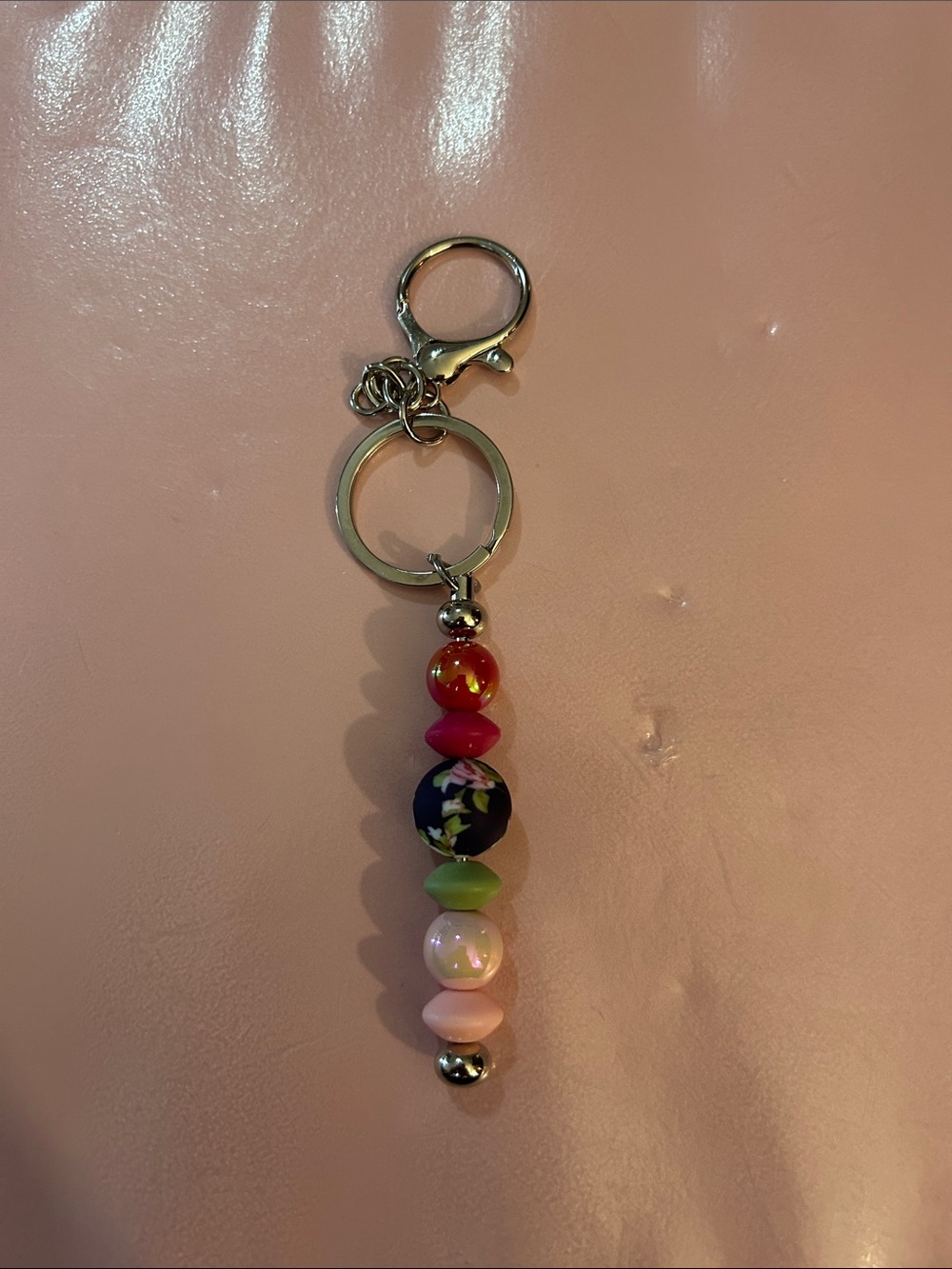 Beaded and colored keychains - Picture 9 of 9